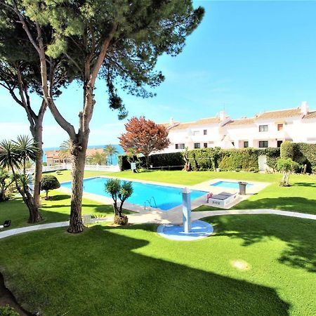 Apartamento Los Cisnes - 2º linea de playa - PISCINA ABIERTA TODO EL AÑO - EXCELENTE CONEXION WIFI Benalmádena Exterior foto
