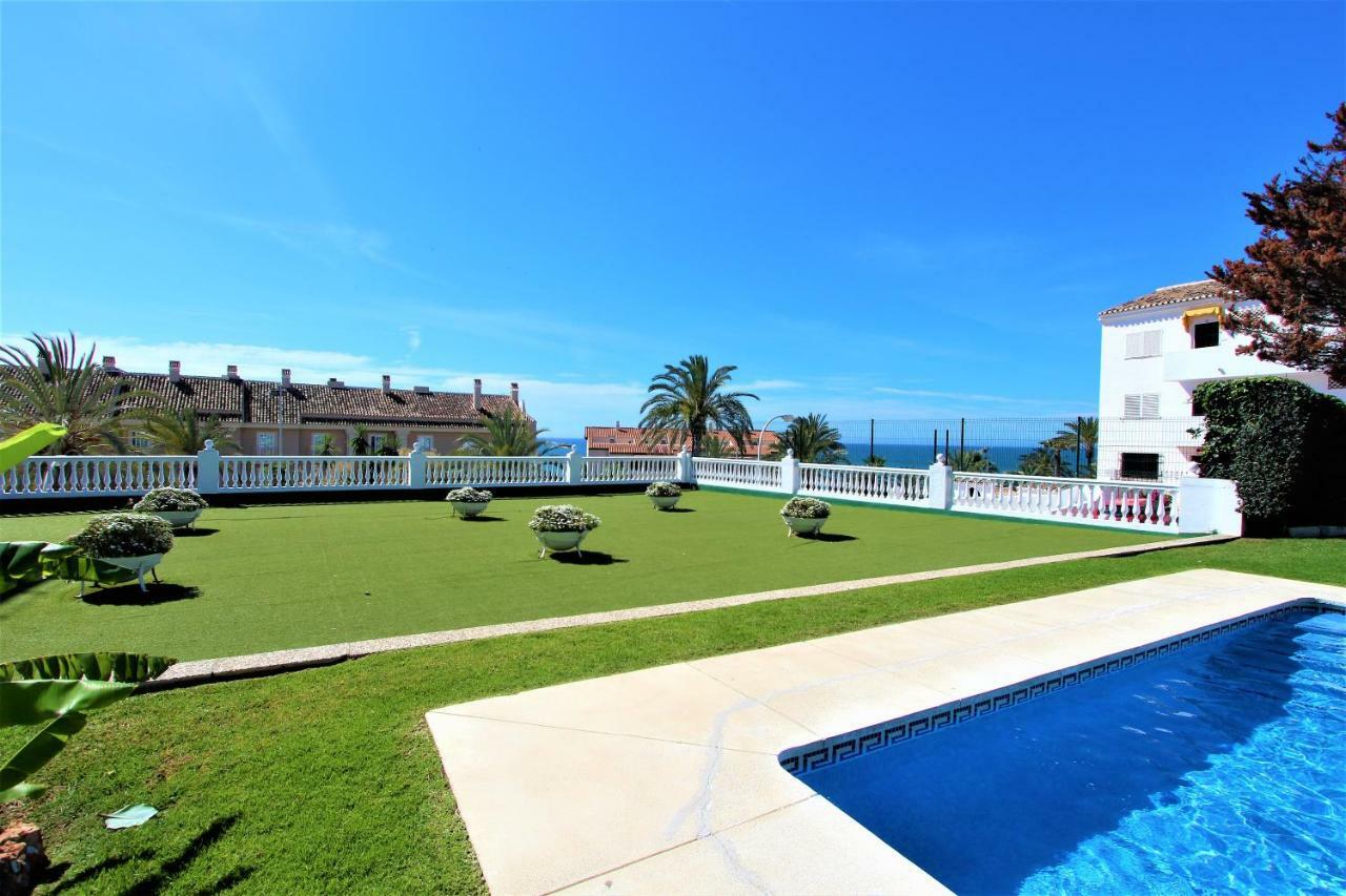 Apartamento Los Cisnes - 2º linea de playa - PISCINA ABIERTA TODO EL AÑO - EXCELENTE CONEXION WIFI Benalmádena Exterior foto